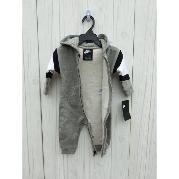 0/3 MONTHS NIKE BABY NEWBORN ROMPER / JUMPSUIT - Picture 2 of 5